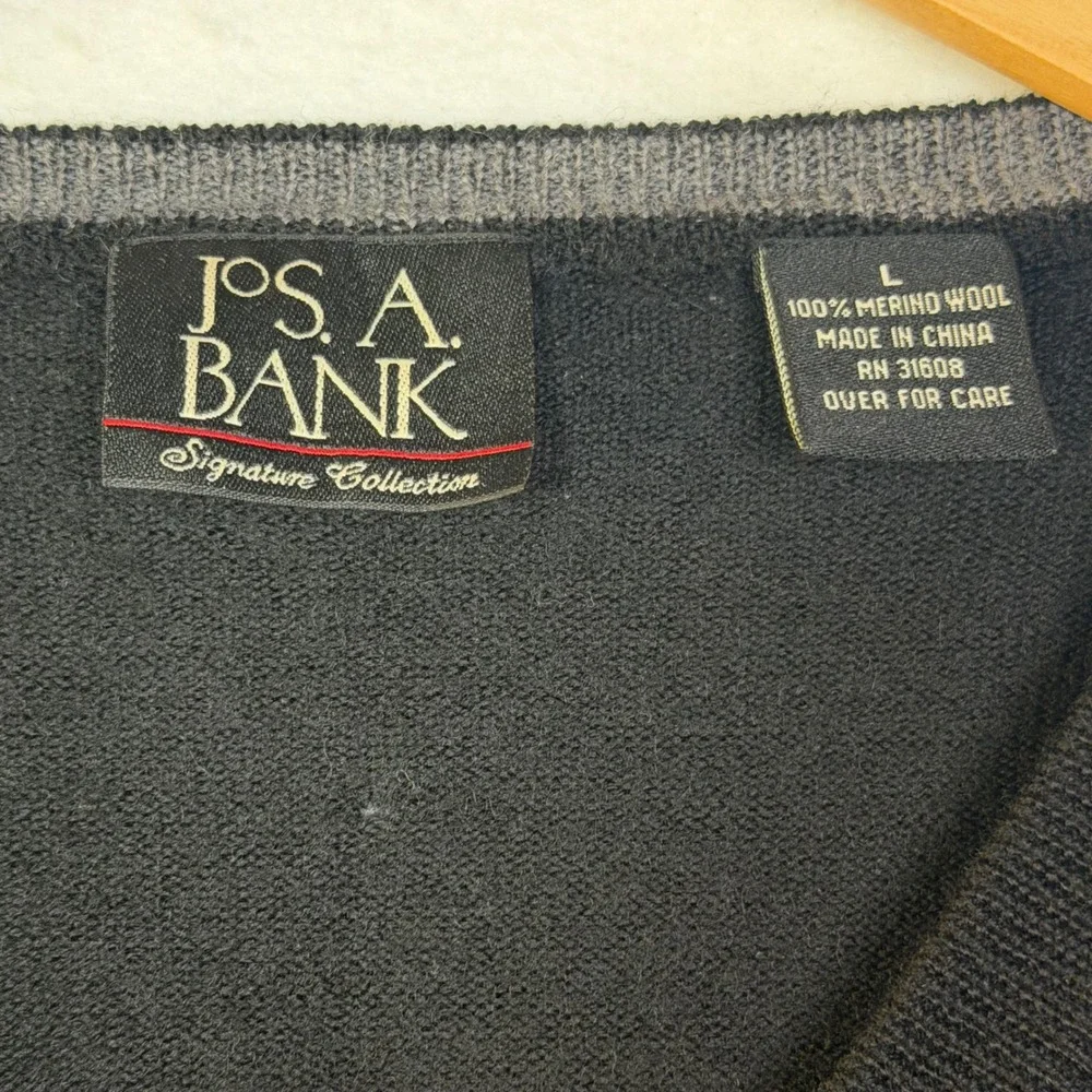 Jos A Bank Mens‎ Size Large Black Merino Wool V Neck Sweater Classic Office